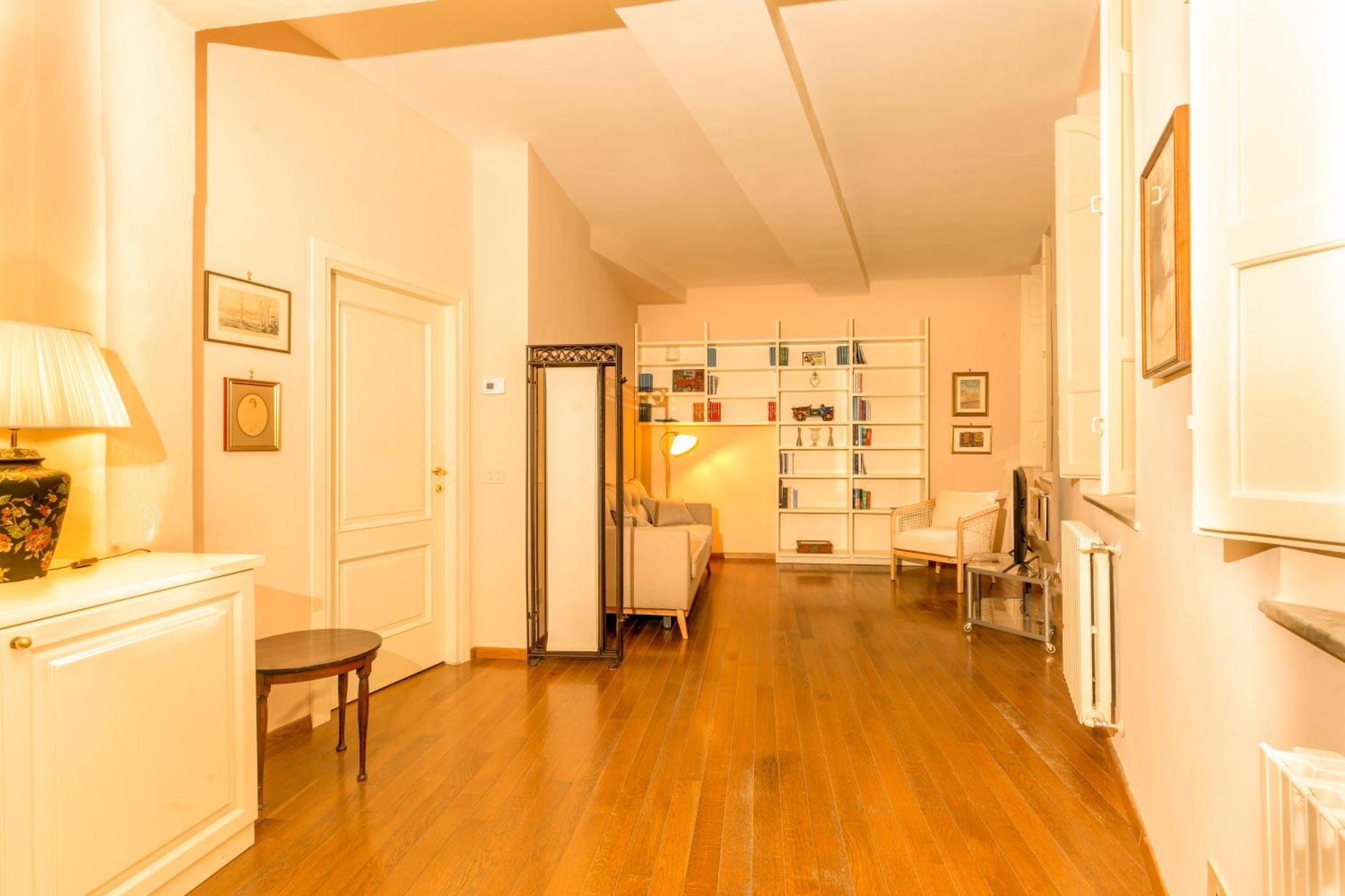 Il Gallo - Charming Apt In The Heart Of Lucca Exterior photo
